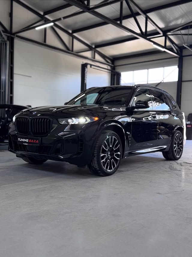 BMW X5 G05 з обвісом у сервісі Tuning Baza